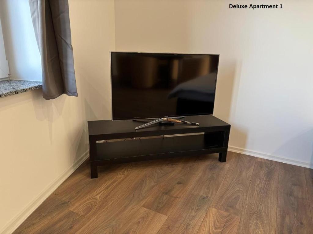 & Apartment *